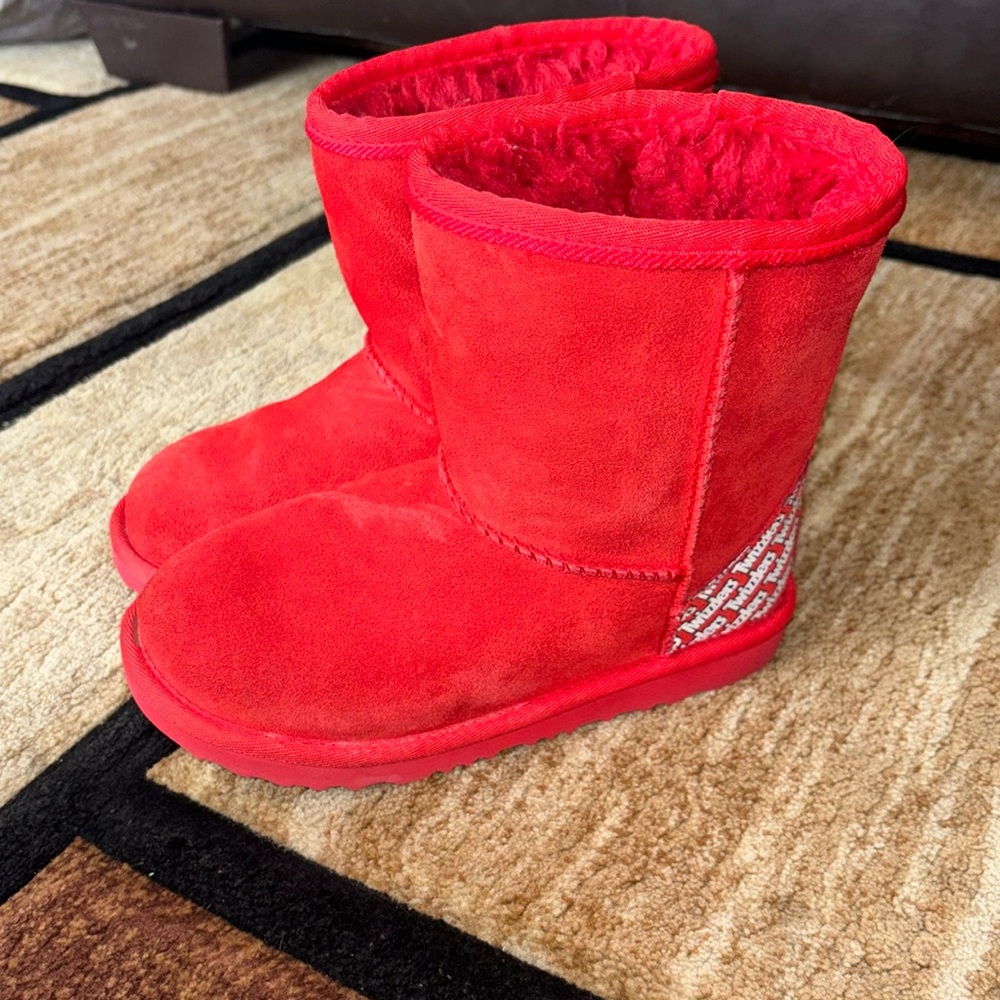 Twizzler ugg